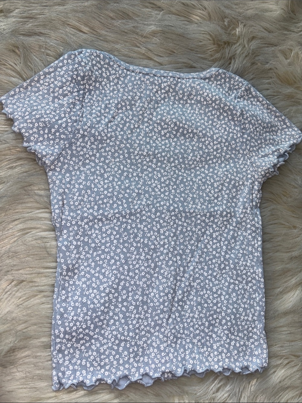 5 for $25🎈Brandy Melville floral button down top - Picture 5 of 5